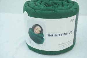 lot 115 image: NEW Infinity Pillow