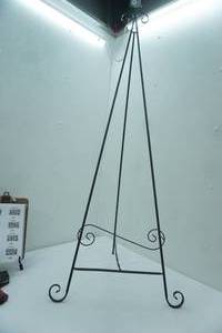 lot 123 image: Artwork Display Stand. Easel