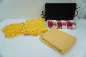 lot 143 image: NEW Halloween Themed Lined Wicker Basket and Table Linens