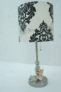 lot 179 image: Table Lamp 19 tall
