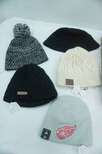 lot 204 image: Winter Hats. Mens & Womens. NEW & Like New