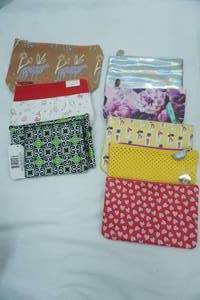 lot 206 image: 9ct New Makeup & Bathroom Bags