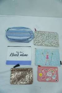 lot 208 image: 6ct New Make-Up & Bathroom Bags