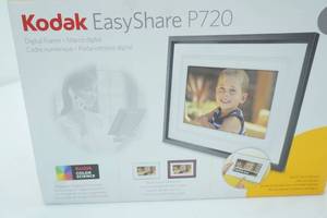 lot 218 image: Kodak Easyshare P720. Digital Picture Frame