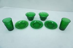 lot 222 image: Vintage Anchor Hocking Forest Green Sandwich Pattern Glass Plates, Custard Cups, and juice glasses