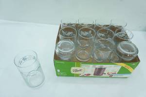 lot 224 image: Vintage Corelle First of Spring 12 oz Glassware Tumbler Set of 12