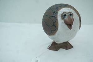 lot 244 image: Vintage Susan Davis Studio Cape Cod Art Pottery Seagull Bird Figurine