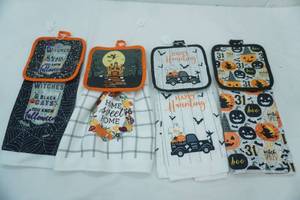 lot 254 image: NEW Potholder & Dish Towel Sets 4ct