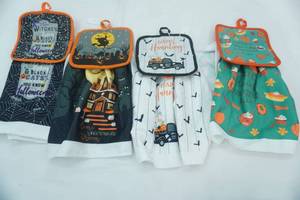 lot 255 image: NEW Potholder & Dish Towel Sets 4ct