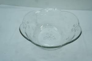 lot 276 image: Anchor Hocking Savannah Clear Glass Punch Bowl wFloral Embossed Pattern