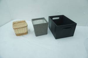 lot 302 image: Organizing Bins and Baskets