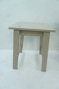 lot 356 image: Wooden Side Table 15.5x15.5x 20