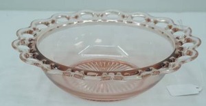 lot 413 image: Vintage Anchor Hocking Old Colony Pink Depression Glass Serving Bowl