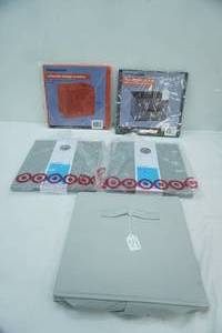 lot 472 image: Collapsible Storage Containers