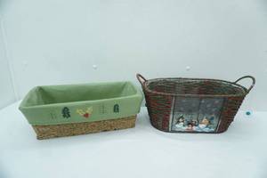 lot 538 image: Christmas Themes Baskets