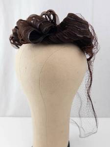 lot 301 image: Fisk Chicago Brown Ribbon Fascinator Hat with Net Veil