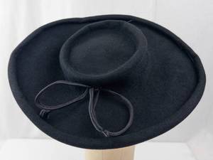 lot 310 image: New York Creations Black Wide-Brim Felt Hat - Size 22