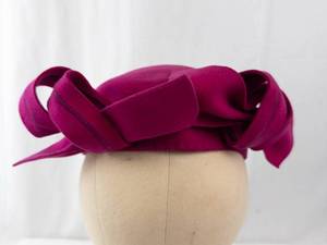 lot 335 image: Berkshine Velvet Magenta Turban Headpiece - Ribbon Bow, USA