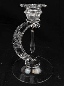 lot 370 image: Cambridge Chantilly Crystal Martha #4977 Candleholder