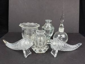 lot 429 image: Clear Crystal Glass Decanter, Purfume Ornament Set - Assorted Vessels