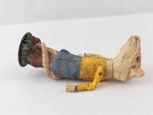 lot 479 image: Poliwoggs Collectables American Folk Art Rat Figurine