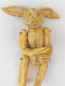 lot 486 image: Poliwogg Bunny Figurine - Vintage Yellow Folk Art, Made in China