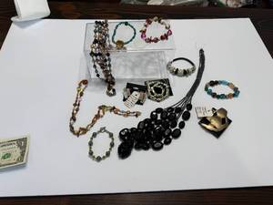 lot 3 image: NECKLACES, BRACLETS AND MORE