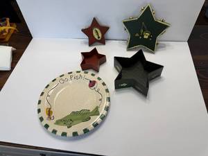 lot 12 image: FISH DECOR