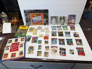 lot 15 image: BASEBALL MEMROBLIA