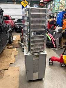 lot 49 image: JEWLERY DISPLAY CASE