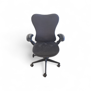 lot 38 image: Herman Miller Mirra Loaded Task Chair
