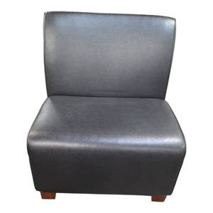 lot 25 image: Armless Leather Seat