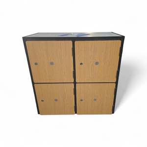 lot 44 image: Lockers with 4 Doors and Keys