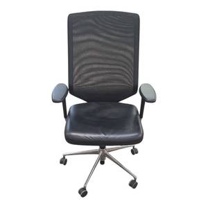 lot 83 image: Vitra Task Chair