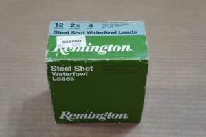 lot 207 image: 25 Remington 12 Gauge 2-34 Steel 4 Shot Waterfowl Shotshells