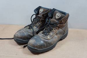 lot 15 image: Irish Setter Ely Mens 8 Boots Style 83618 - Size 10.5