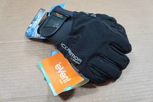 lot 39 image: Clam Ice Armor Vertex Glove - Small