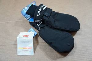 lot 42 image: Clam Ice Armor Delta Glomitt - Small