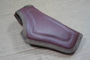 lot 131 image: Gould & Goodrich Size 59 Leather Handgun Holster