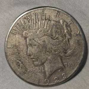lot 29 image: 1923 S Peace Dollar $1 Very Nice Patina