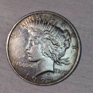 lot 46 image: 1922 D Peace Dollar $1