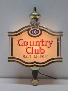 lot 17 image: Working Vintage COUNTRY CLUB Malt Liquor Lighted Beer Sign #1