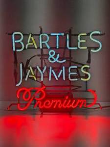 lot 8 image: Very Cool Working Vintage BARTLES &amp JAYMES Premium Neon Bar Sign
