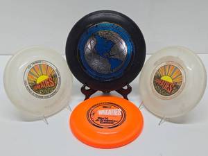 lot 40 image: Group of Vintage Frisbees&nbsp