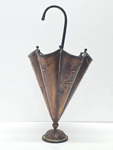 lot 105 image: Metal Umbrella Holder Stand