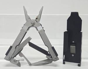 lot 160 image: Like-New or New GERBER Multi-Plier Multi Tool