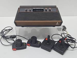 lot 151 image: Working Vintage ATARI 2600 Video Game System wControllers