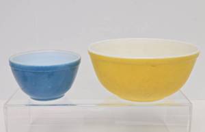 lot 224 image: 2 Vintage PYREX Glass Mixing Bowls - Blue &amp Yellow - Each has Surface Wear