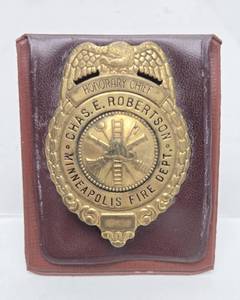 lot 227 image: Vintage Minneapolis Fire Department Honorary Chief Badge