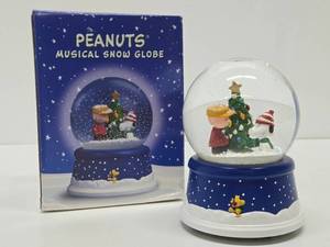 lot 246 image: Mint in Box PEANUTS Musical Snow Globe
